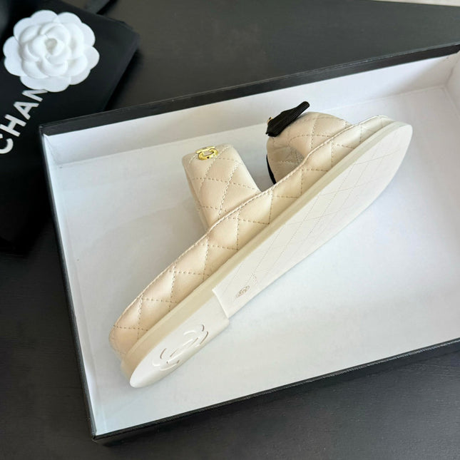 Mule Sandals Lambskin White Black