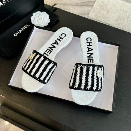 Double C Sheepskins Knit Slippers White Black