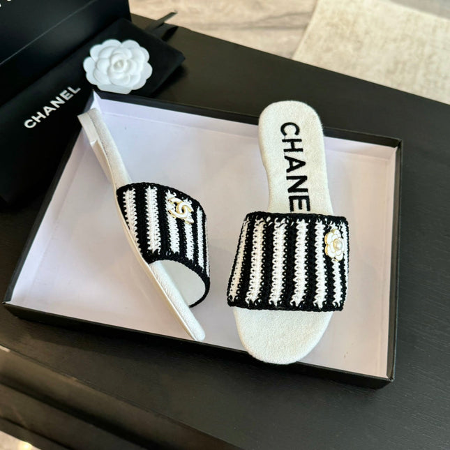 Double C Sheepskins Knit Slippers White Black