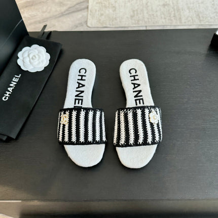Double C Sheepskins Knit Slippers White Black