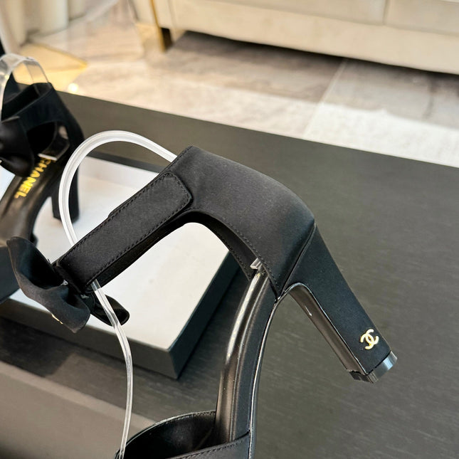 HIGH SANDAL OPEN TOE IN BLACK SATIN