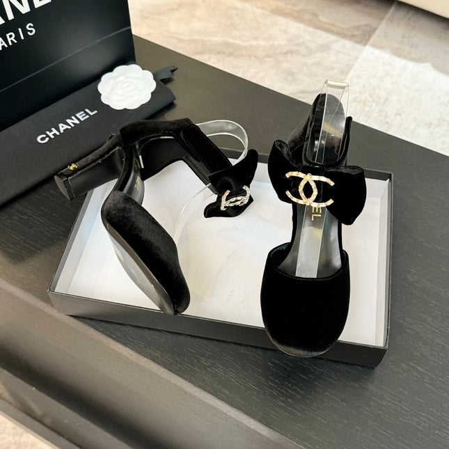 HIGH MARRY JANE IN BLACK VELVET