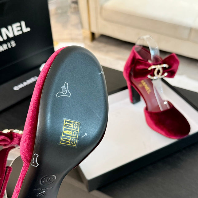 HIGH MARRY JANE IN CHERRY RED VELVET