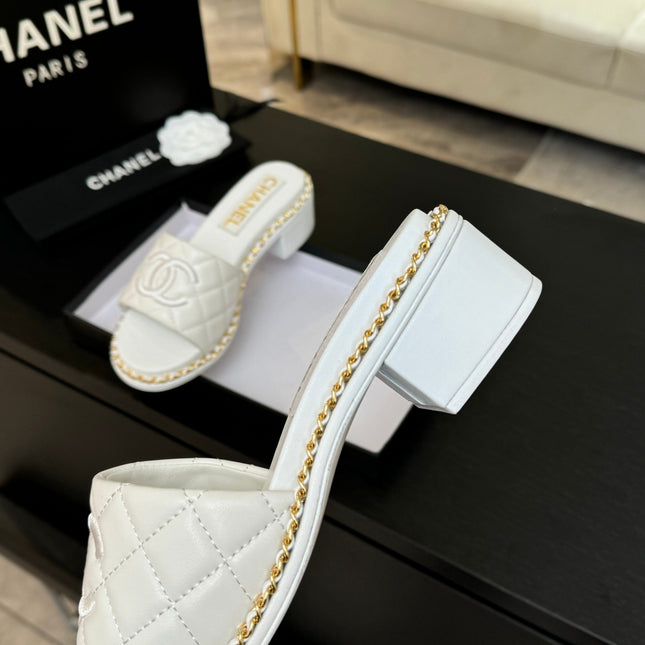 HIGH FLATFORM SLIPPER IN WHITE EMBOSSED SHEEPSKIN