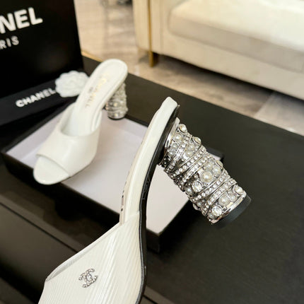 T-STRAP PEARL HEEL 85 MM SANDALS IN WHITE LAMBSKIN MULE