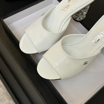 T-STRAP PEARL HEEL 85 MM SANDALS IN WHITE LAMBSKIN MULE