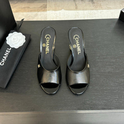T-STRAP PEARL HEEL 85 MM SANDALS IN BLACK LAMBSKIN MULE