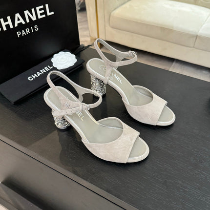 T-STRAP PEARL HEEL 85 MM SANDALS IN PASTEL GRAY SUEDE