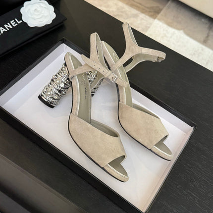 T-STRAP PEARL HEEL 85 MM SANDALS IN PASTEL GRAY SUEDE