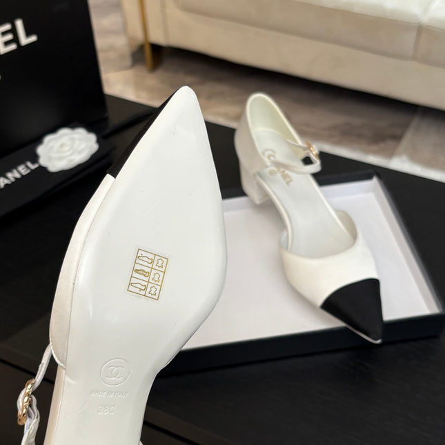 BLOCK HEEL SLINGBACKS IN WHITE MIX BLACK SILK FABRIC