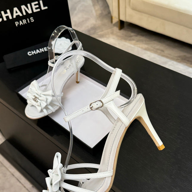 HIGH HEEL SANDAL WITH BOW IN WHITE LAMBSKIN