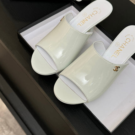 PEEP TOE MULE 85MM IN WHITE PATENT CALFSKIN