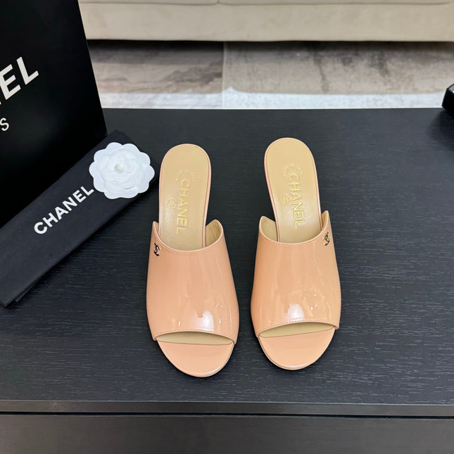 PEEP TOE MULE 85MM IN APRICOT ORANGE PATENT CALFSKIN