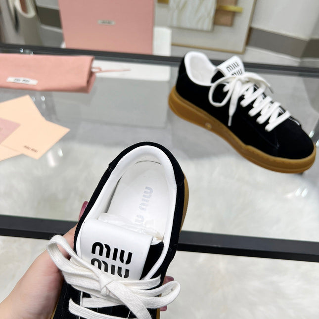 ECRU SNEAKERS IN BLACK SUEDE