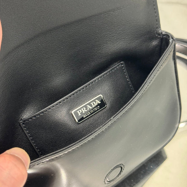 FLAP BAG 18 IN BLACK SHINY CALFSKIN