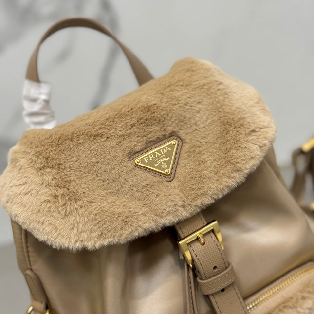 BACKPACK 25 IN BEIGE PARACHUTE FABRIC AND RABBIT FUR