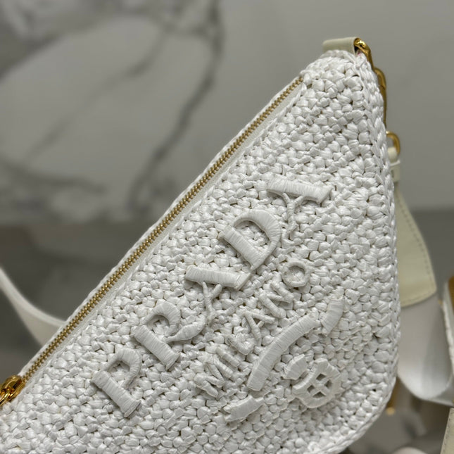 CROCHET TRIANGLE BAG 26 IN WHITE RAFFIA GOLD HARDWARE