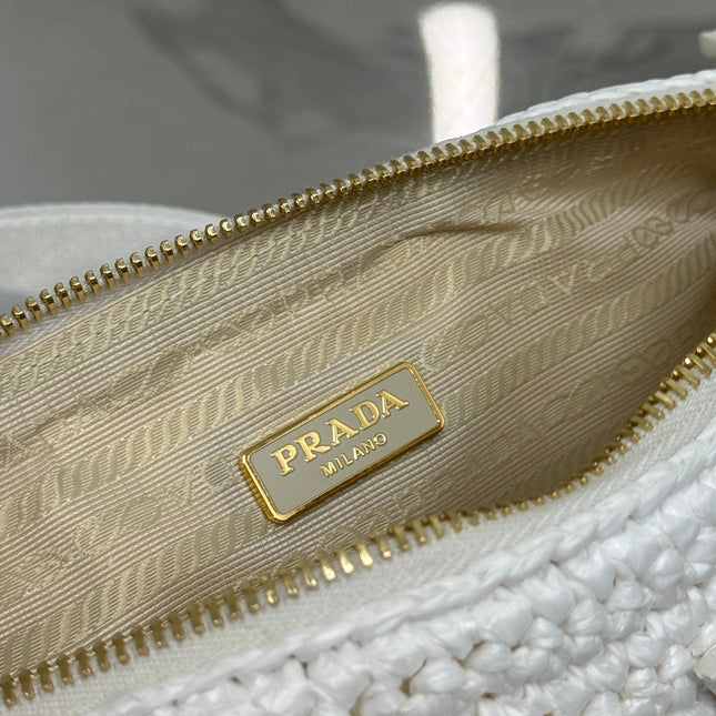 CROCHET TRIANGLE BAG 26 IN WHITE RAFFIA GOLD HARDWARE