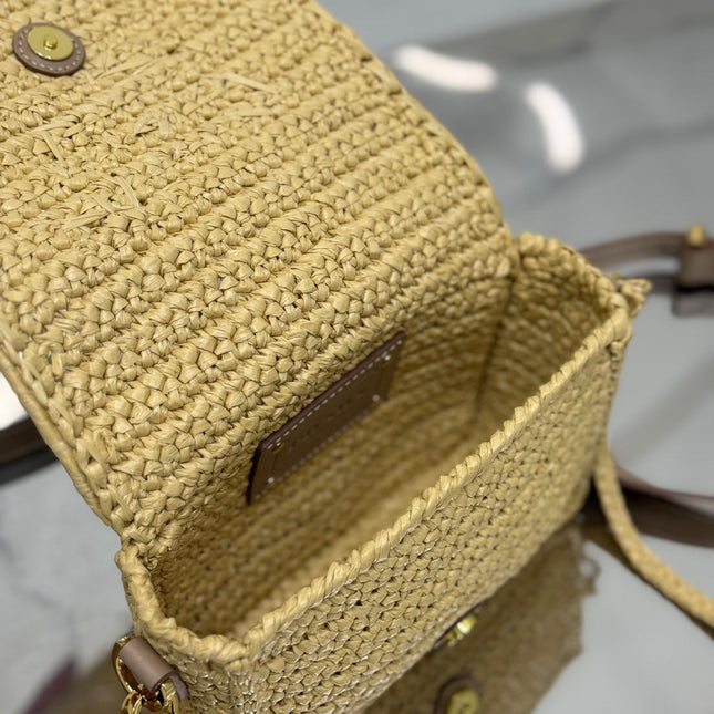 WOVEN SMALL FLAP BAG 16 IN BEIGE RAFFIA GOLD HARDWARE