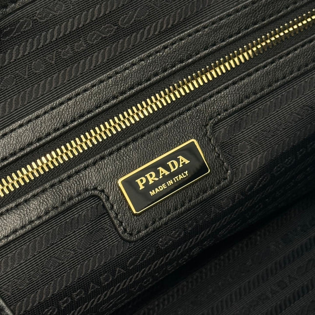 LARGE TOP HANDLE BAG 35 IN BLACK NYLON AND CALFSKIN TRIM