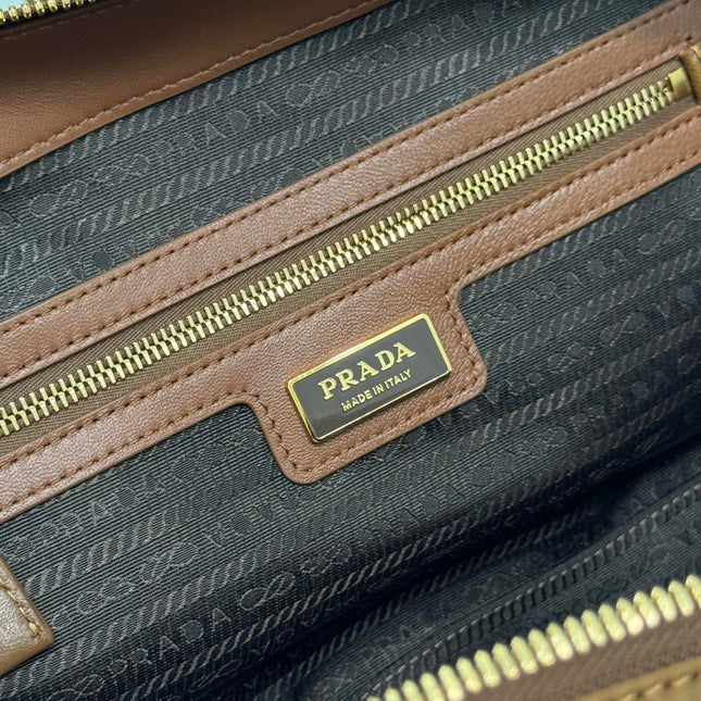 MEDIUM TOP HANDLE BAG 30 IN CHERRY WOOD NYLON AND CALFSKIN TRIM