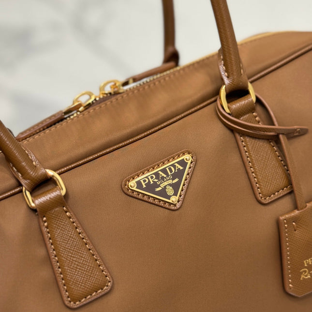 LARGE TOP HANDLE BAG 35 IN CHERRY WOOD NYLON AND CALFSKIN TRIM