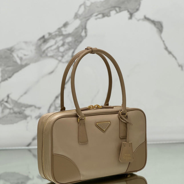 LARGE TOP HANDLE BAG 35 IN DRIED MOSS NYLON AND CALFSKIN TRIM