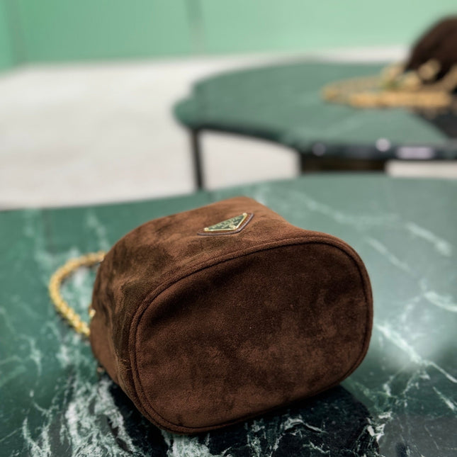 MINI BUCKET BAG 19 IN CHOCOLATE SOFT SUEDE GOLD HARDWARE