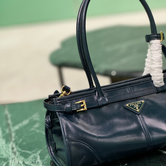 HANDBAG 32 IN BLACK SOFT SMOOTH LAMBSKIN