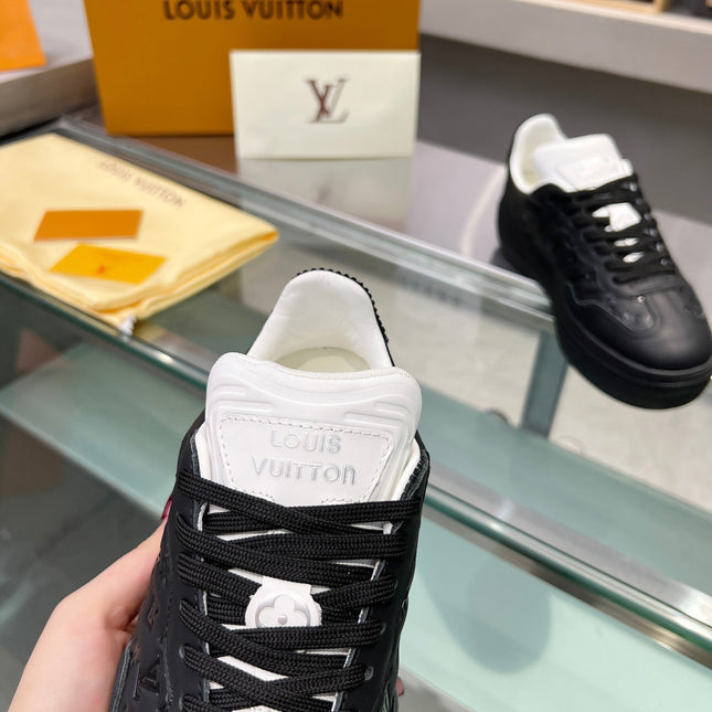 LV WOMEN GROOVY PLATFORM IN BLACK EMBOSSED CALFSKIN