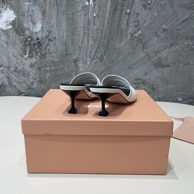 HIGH - HEEL WHITE MIX BLACK SHEEPSKIN WITH STYLIZED STRAPS