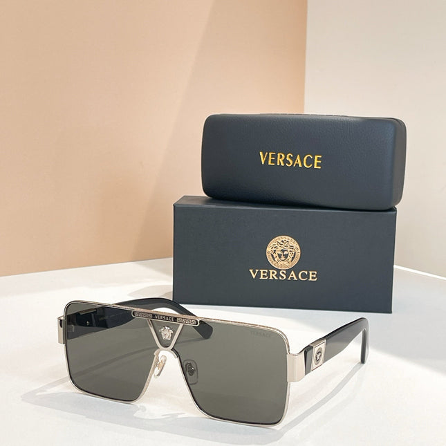 MEDUSA HARDWARE SQUARE FRAME SUNGLASSES VE6739 IN METAL AND ACETATE