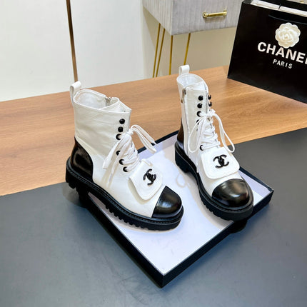CHANEL 25S HIGH ANKLE BOOTS WITH ZIPPER IN WHITE GLOSSY CALFSKIN GOLD HARDWRE