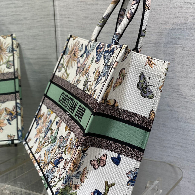CD LARGE BOOK TOTE 41 IN COLORFUL EMBROIDERY