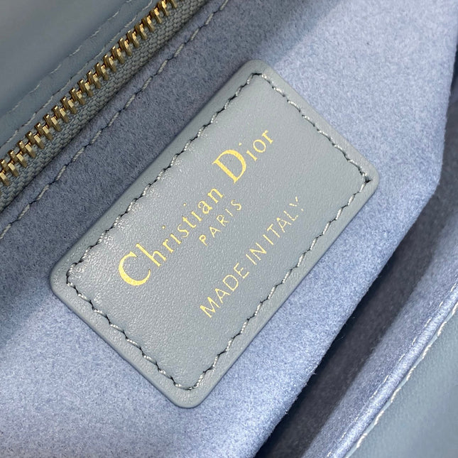 MEDIUM LADY BAG 20 IN BABY BLUE QUILTED MACROCANNAGE CALFSKIN GREY STRAP