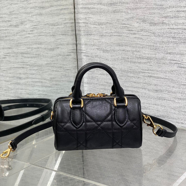 GROOVE MINI 17 BAG IN BLACK LAMBSKIN