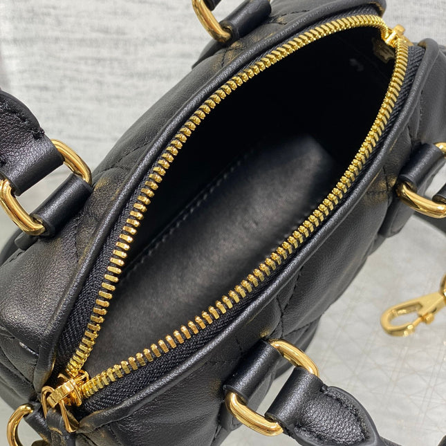 GROOVE MINI 17 BAG IN BLACK LAMBSKIN