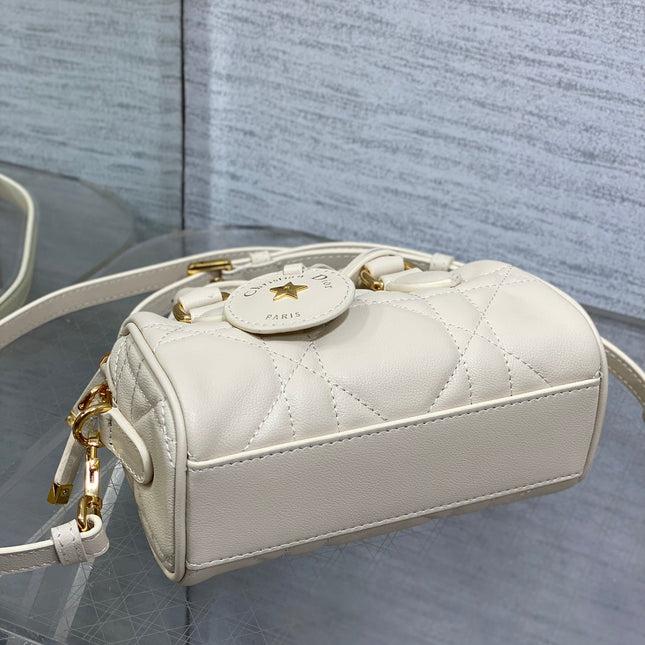 GROOVE MINI 17 BAG IN WHITE CREAM LAMBSKIN