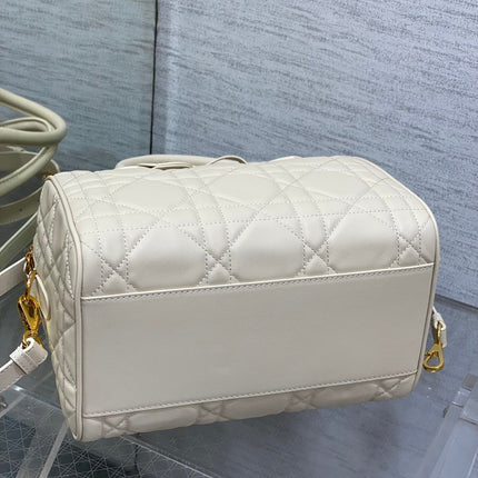GROOVE 25 BAG IN WHITE CREAM LAMBSKIN