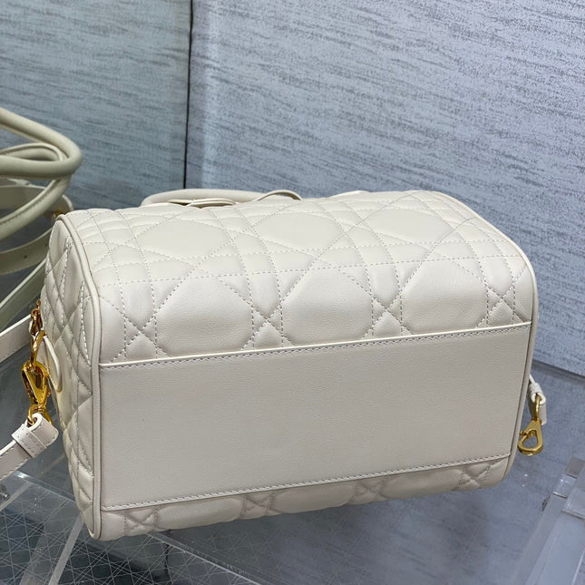 GROOVE 25 BAG IN WHITE CREAM LAMBSKIN