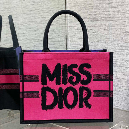 MEDIUM BOOK TOTE 36 IN COLORFUL CANVAS 226510