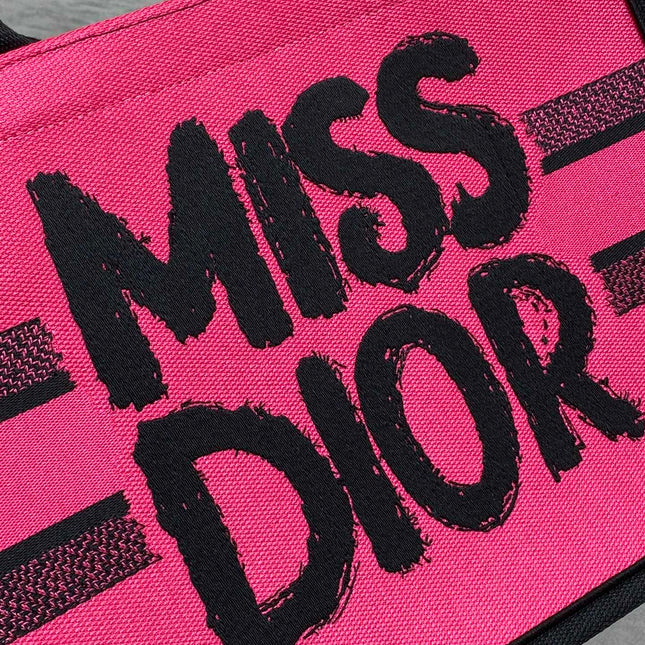 BOOK TOTE 36 IN CERISE RED MIX MINSK PURPLE CANVAS 226510