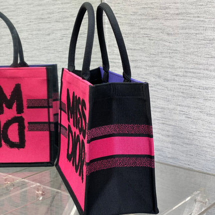 MEDIUM BOOK TOTE 36 IN COLORFUL CANVAS 226510