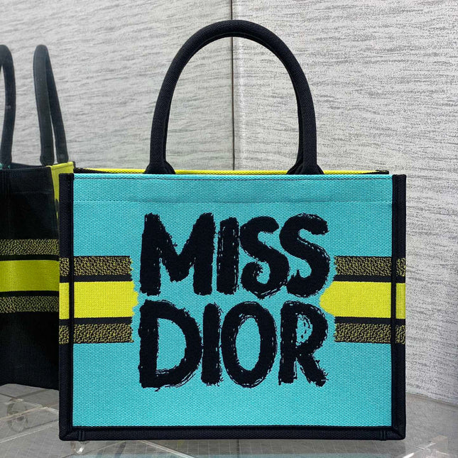 MEDIUM BOOK TOTE 36 IN COLORFUL CANVAS 226513