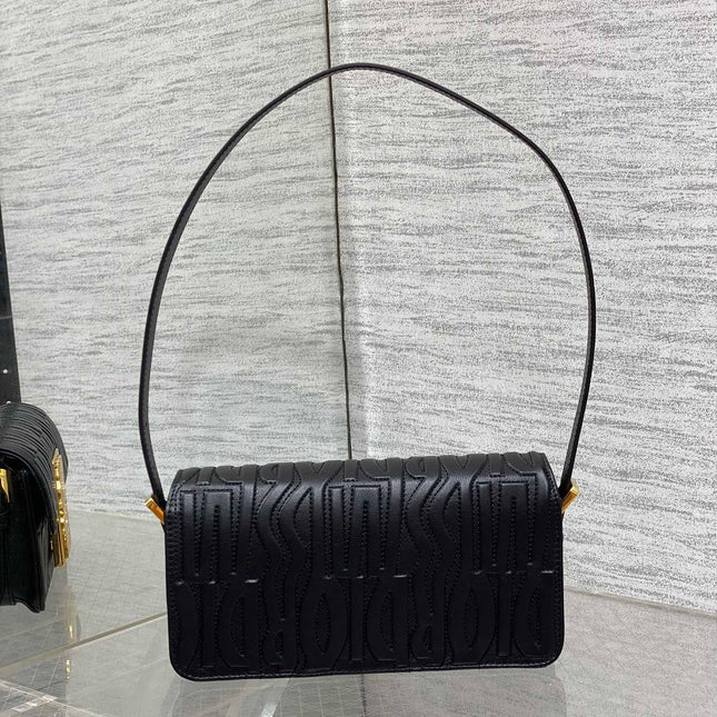 FLAP BAG 18 BLACK QUILTED ALLOVER CALFSKIN