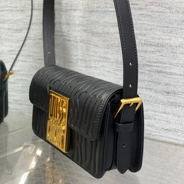 FLAP BAG 18 BLACK QUILTED ALLOVER CALFSKIN