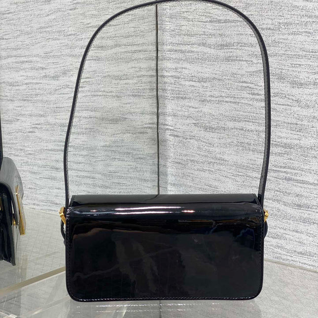 FLAP BAG 18 IN BLACK PATENT CALFSKIN
