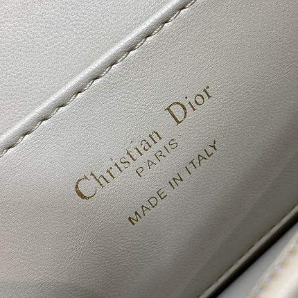FLAP BAG 18 IN WHEAT TAN PATENT CALFSKIN