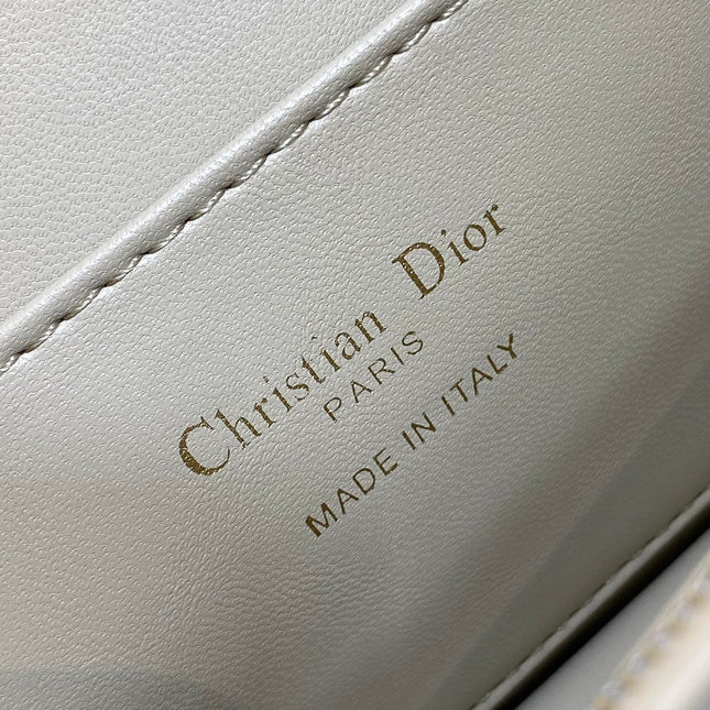 FLAP BAG 18 IN WHEAT TAN PATENT CALFSKIN