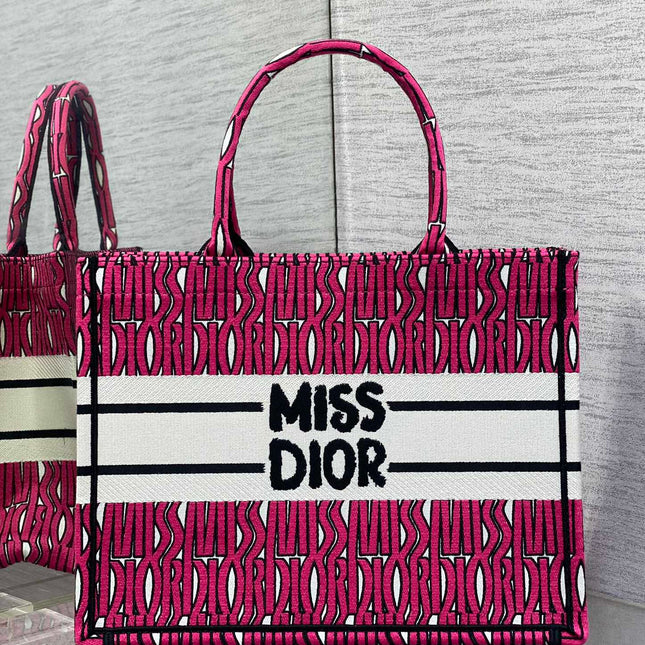 MISS TOTE 36 IN MAGENTA PURPLE CANVAS